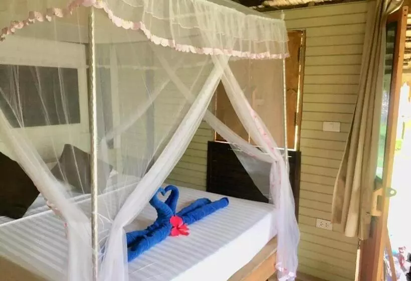 Lomakeskus Koh Mook Mountain View