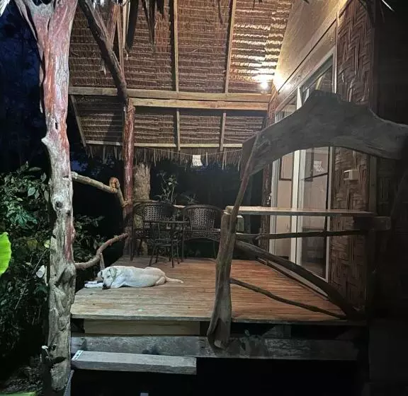 Lomakeskus Koh Mook Mountain View