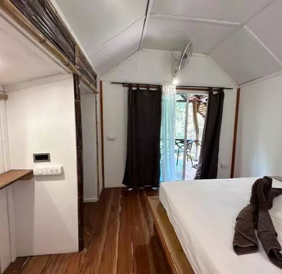 Lomakeskus Koh Mook Mountain View