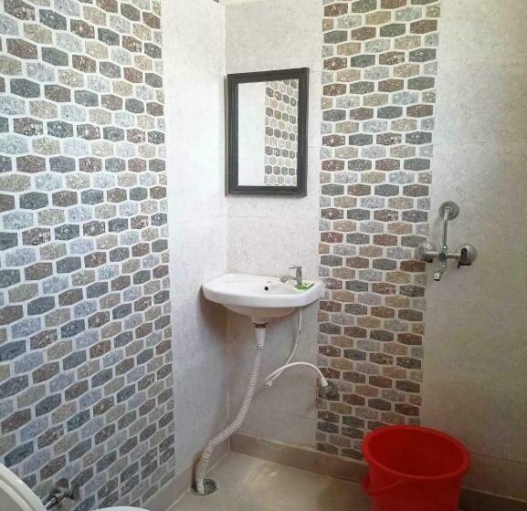 בית מלון כפרי Oyo 90377 Maya Palace