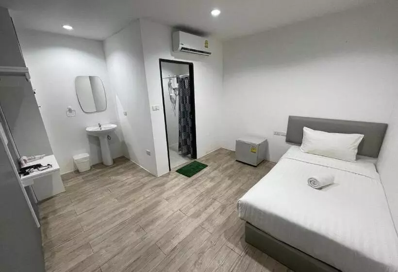 Phuket Muay Thai Hotel Rawai Beach