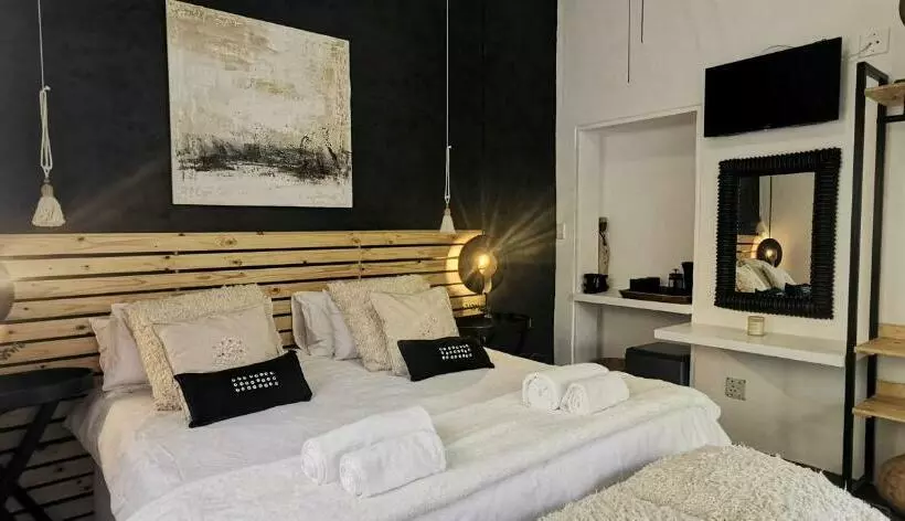 پانسیون Exquisite Private Luxury Suite With King Bed At Bokmakierie Villas