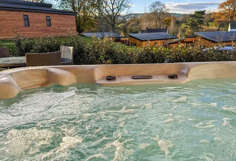 Kurort  The Warrens At Foxtail