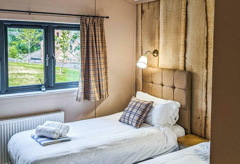 Kurort  The Warrens At Foxtail