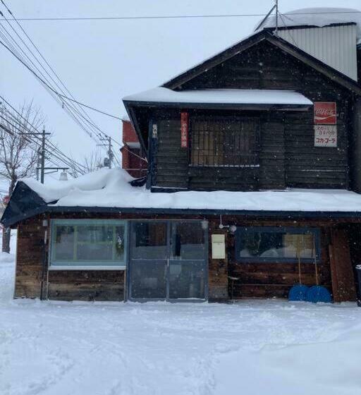 宿泊×編集事務所×土産物店「あさひかわ編集室」