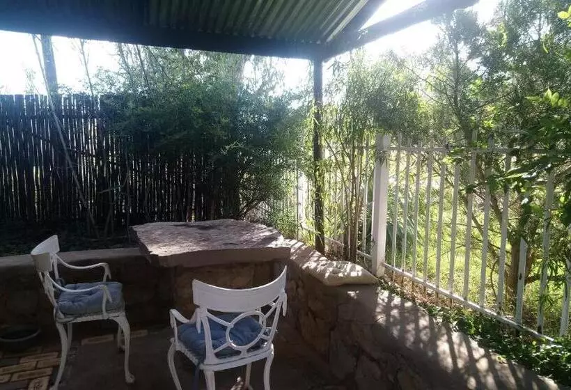 Aamiaismajoitus (B&B) Black Cottage