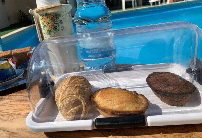 ベッドアンドブレックファースト Lemon Suite Luxury