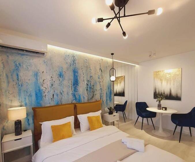 Government Deluxe Studio By Magic Apartments