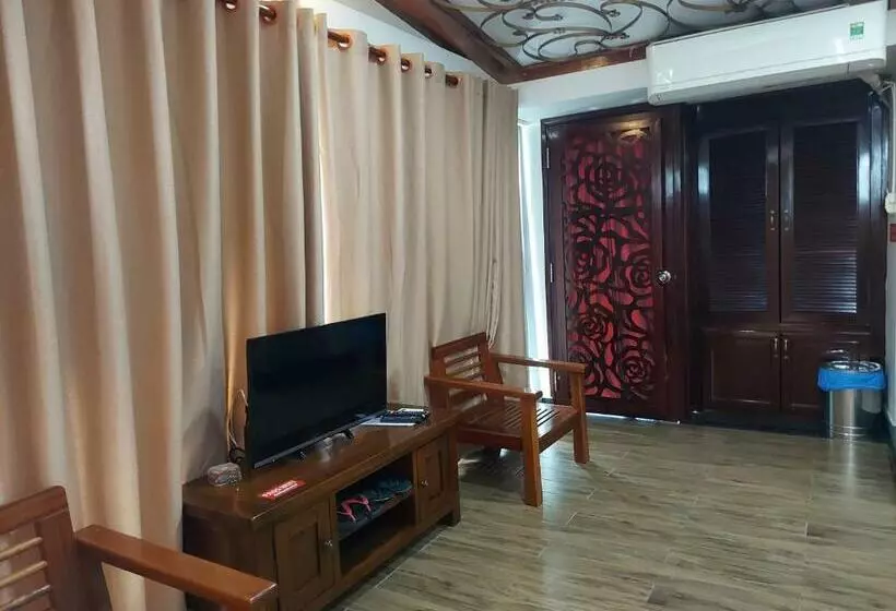 هتل Lion 7