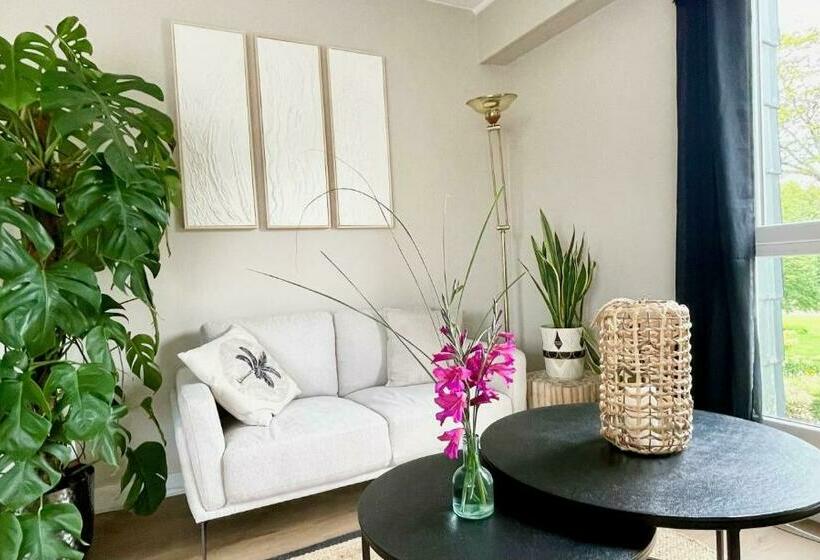 L Artistik   Appartement 5 Min à Pied Du Port Et Parking Privé