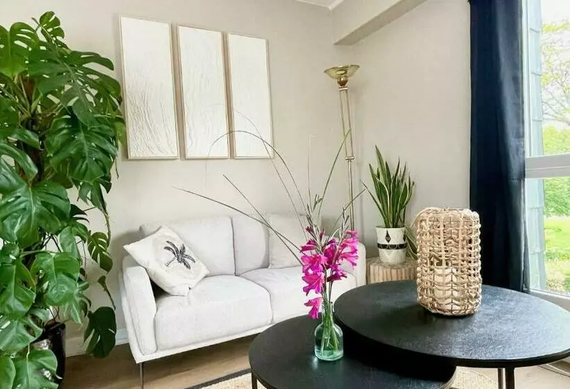 L Artistik   Appartement 5 Min à Pied Du Port Et Parking Privé