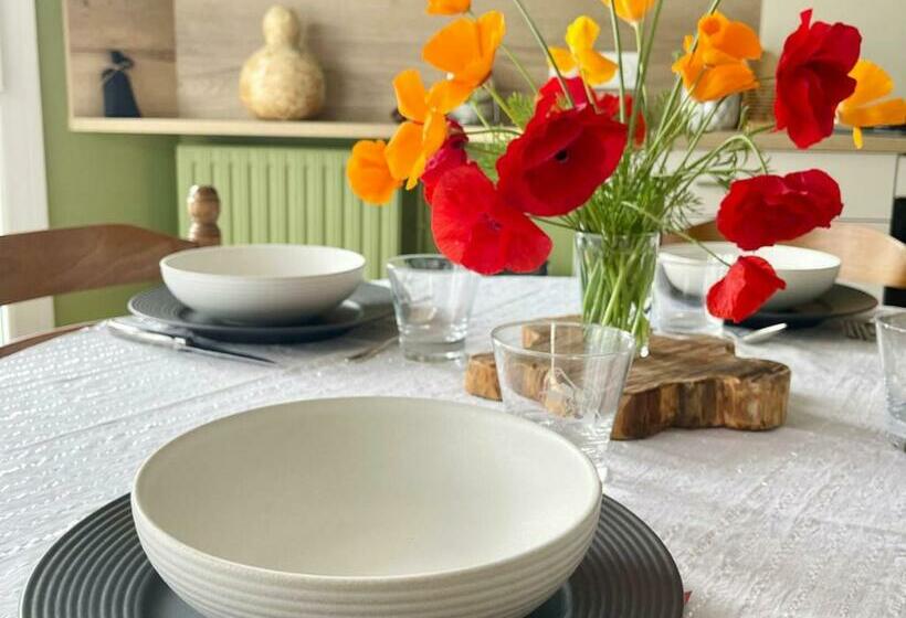 L Artistik   Appartement 5 Min à Pied Du Port Et Parking Privé