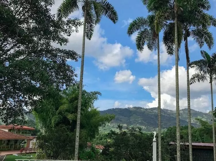 Majatalo Room In Guest Room   Room With 2 Double Beds   Number 14