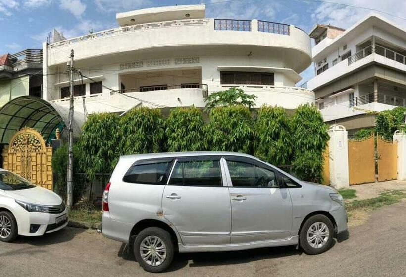 Pensão Sonika’s Nest