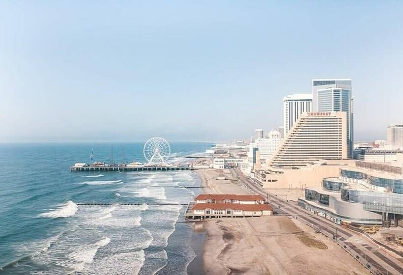 هاستل Beachfront Double Queen Hotel Cozysuite