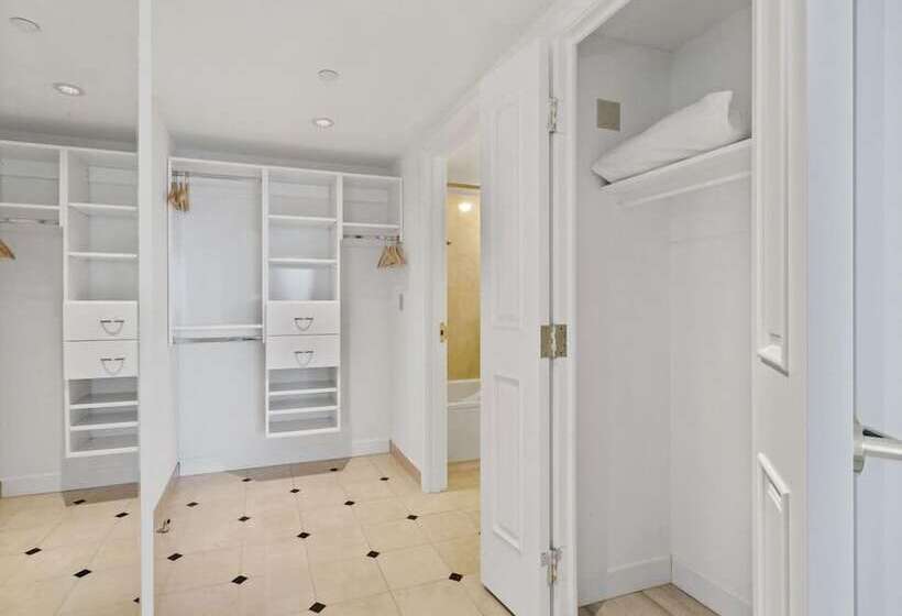 هاستل Beachfront Double Queen Hotel Cozysuite