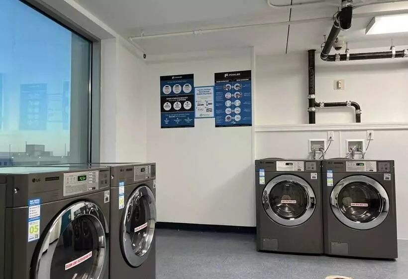 ユースホステル Beachfront Double Queen Hotel Cozysuite