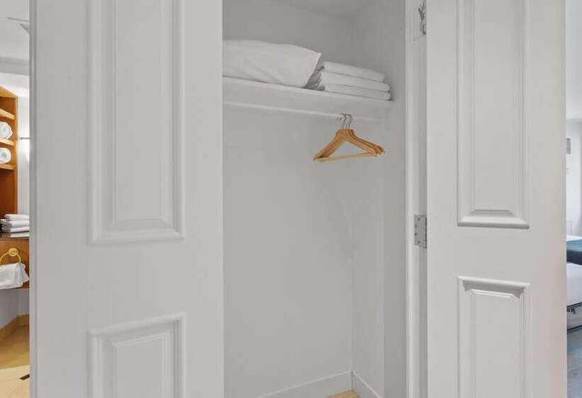 هاستل Beachfront Double Queen Hotel Cozysuite