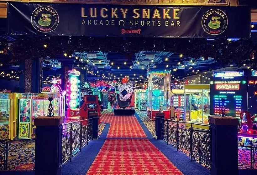 ユースホステル Beachfront Double Queen Hotel Cozysuite