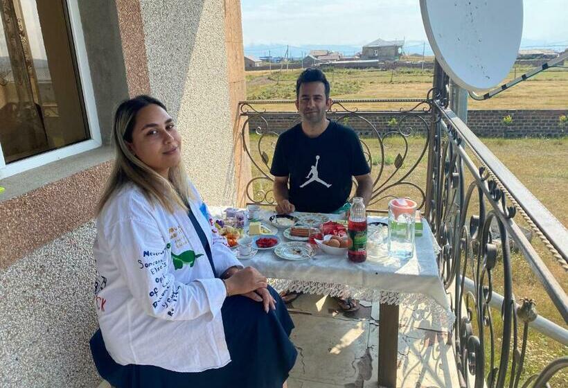 Nocleg ze śniadaniem Arman S House