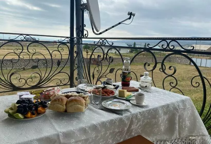 Aamiaismajoitus (B&B) Arman S House