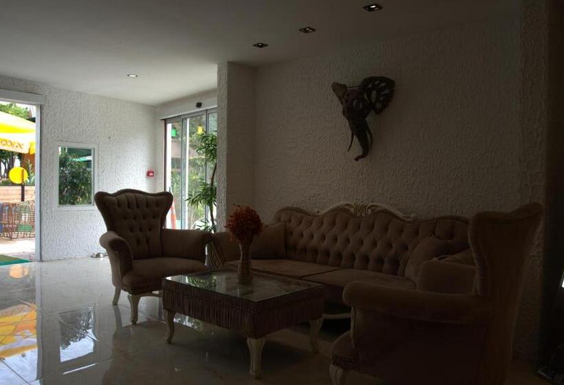 تختخواب و صبحانه Collesium Garden