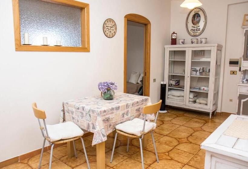 צימר Seascape   Noemi S Rooms