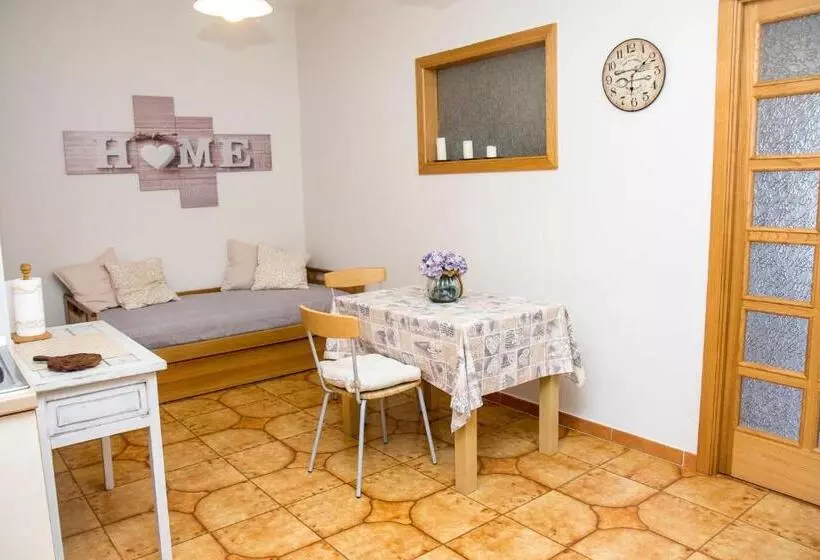 Aamiaismajoitus (B&B) Seascape   Noemi S Rooms