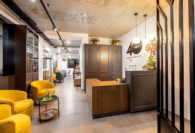 هتل کپسول Fort40 Guesthouse