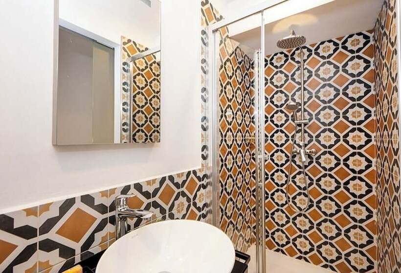 هتل کپسول Fort40 Guesthouse