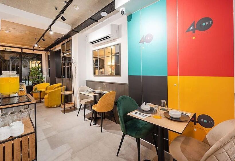 هتل کپسول Fort40 Guesthouse