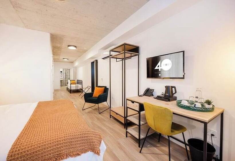 هتل کپسول Fort40 Guesthouse