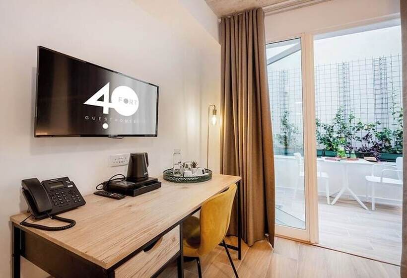 هتل کپسول Fort40 Guesthouse