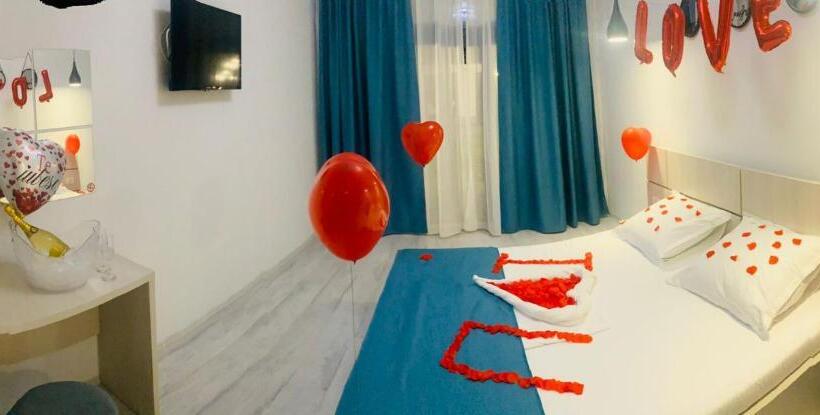 هتل Infinity By Carla