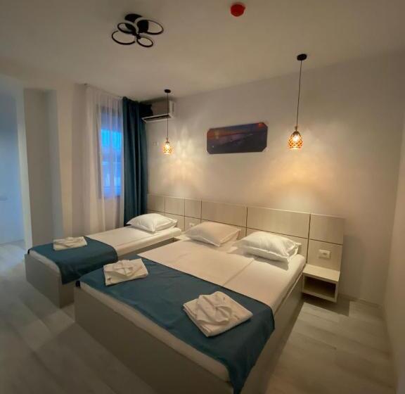 هتل Infinity By Carla