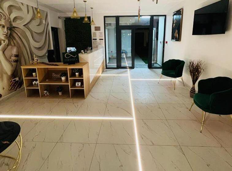 هتل Infinity By Carla