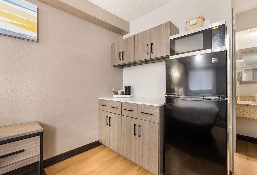 فندق على الطريق Hometowne Studios By Red Roof Princeton   Ewing/ Lawrenceville