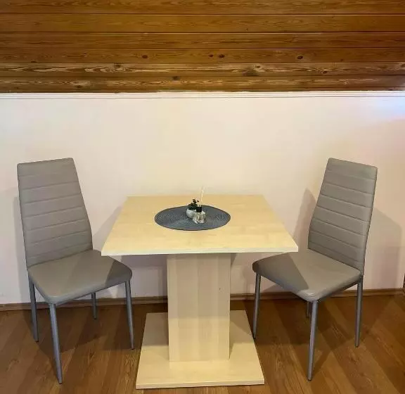 Majatalo Giulias Budget Haus