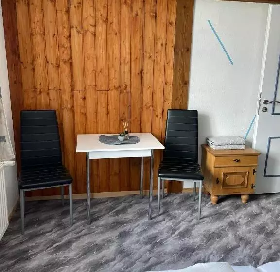 Majatalo Giulias Budget Haus