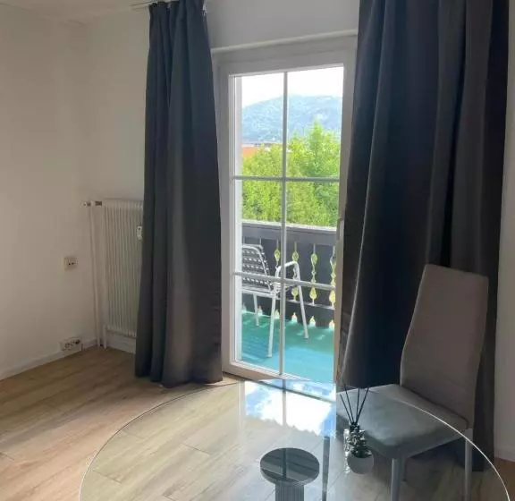 Majatalo Giulias Budget Haus