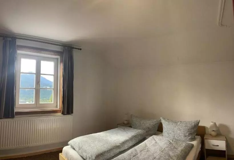 Majatalo Giulias Budget Haus