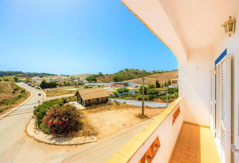 پانسیون Green Diamond Budens