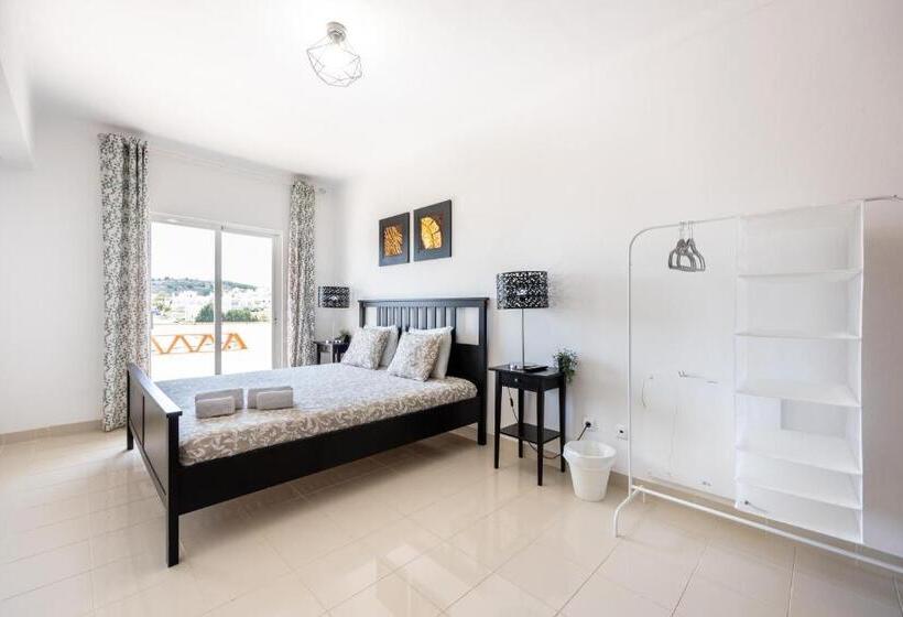 پانسیون Green Diamond Budens