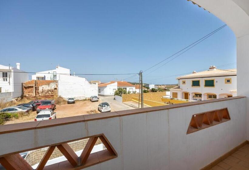 پانسیون Green Diamond Budens