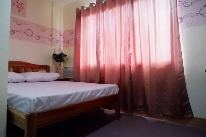 ペンション Nellie S Place