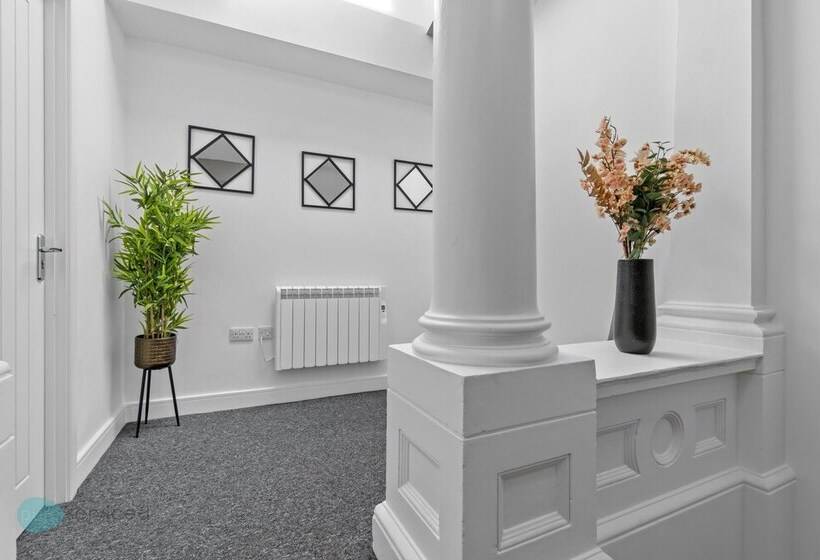 2 Bed The Penthouse By Pureserviced