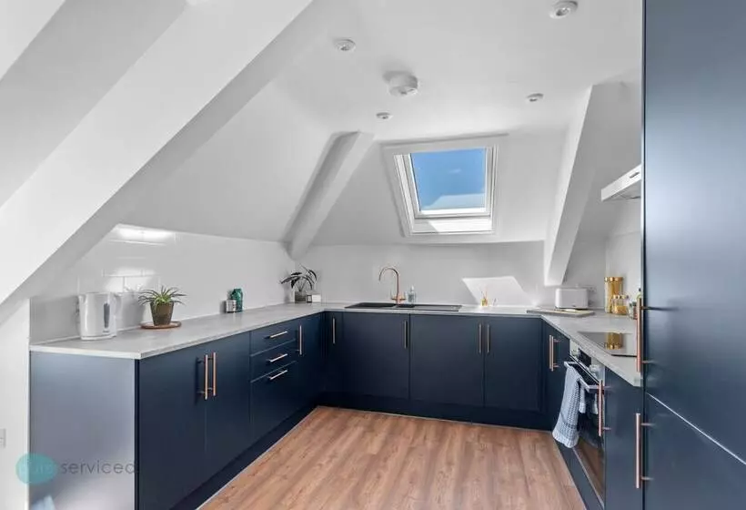 2 Bed  The Penthouse By Pureserviced