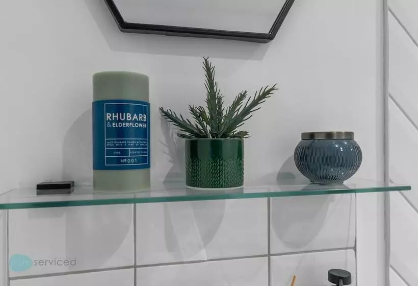 2 Bed  The Penthouse By Pureserviced