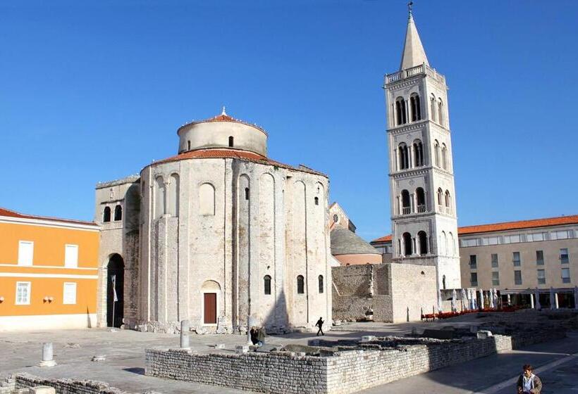 تختخواب و صبحانه Apartments And Rooms With Wifi Zadar   14528