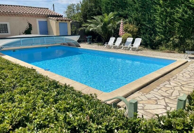 Charmant Logement Avec Piscine En Provence Au Premier étage D Une Villa